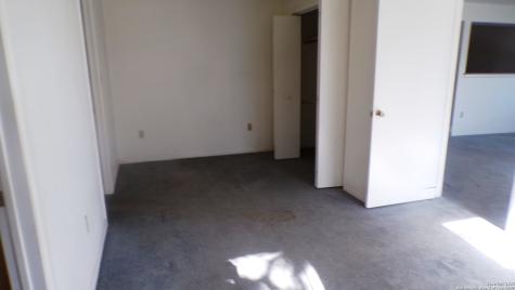 1036 Hilltop Road Beeville TX 78102