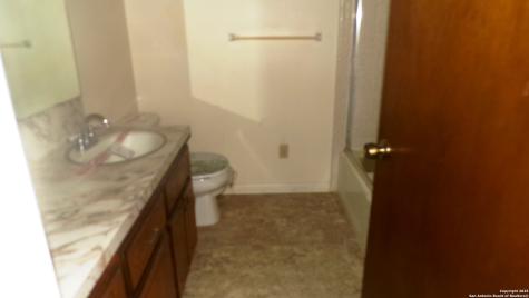 1036 Hilltop Road Beeville TX 78102