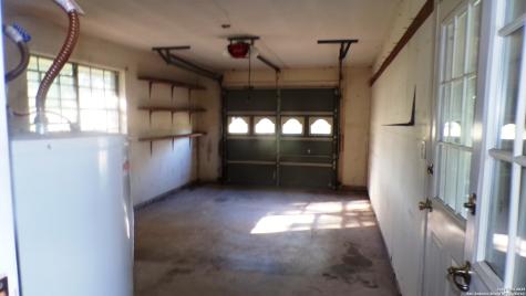1036 Hilltop Road Beeville TX 78102