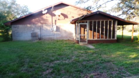 1036 Hilltop Road Beeville TX 78102