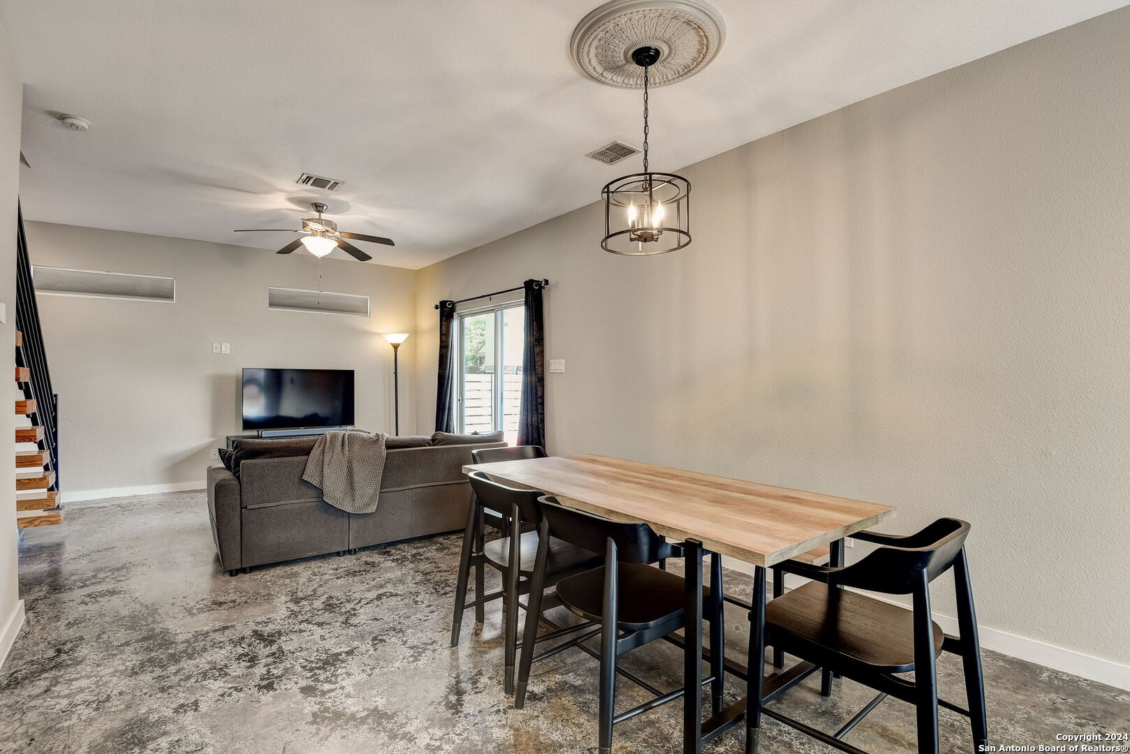 142 E Myrtle Street San Antonio TX 78212
