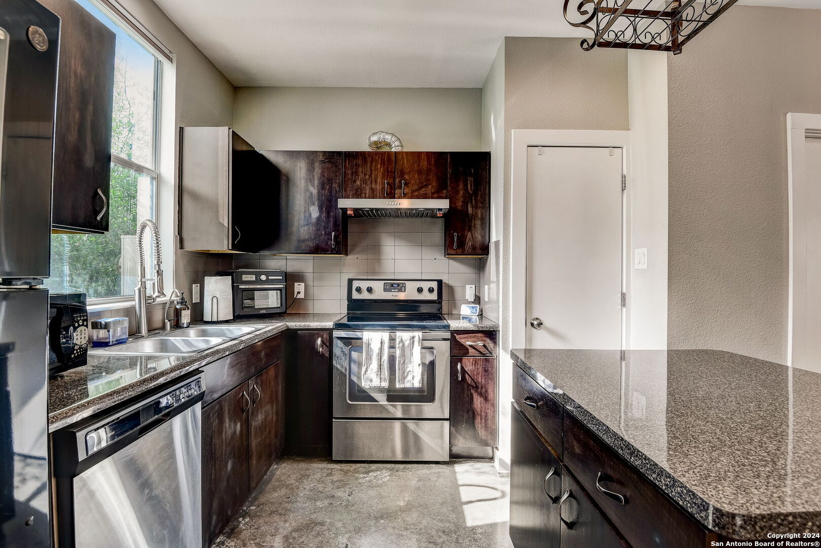 142 E Myrtle Street San Antonio TX 78212