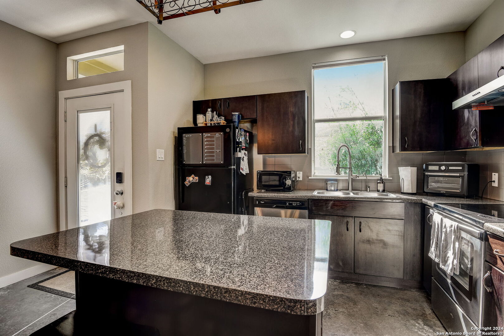 142 E Myrtle Street San Antonio TX 78212