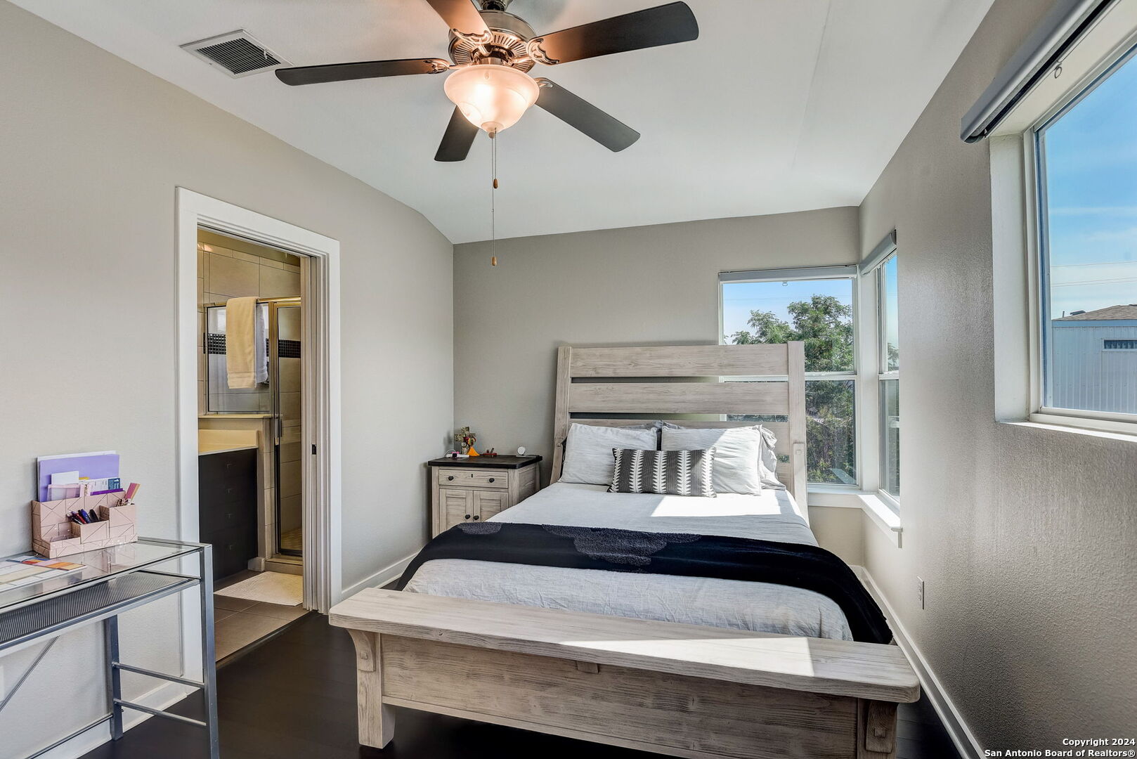 142 E Myrtle Street San Antonio TX 78212
