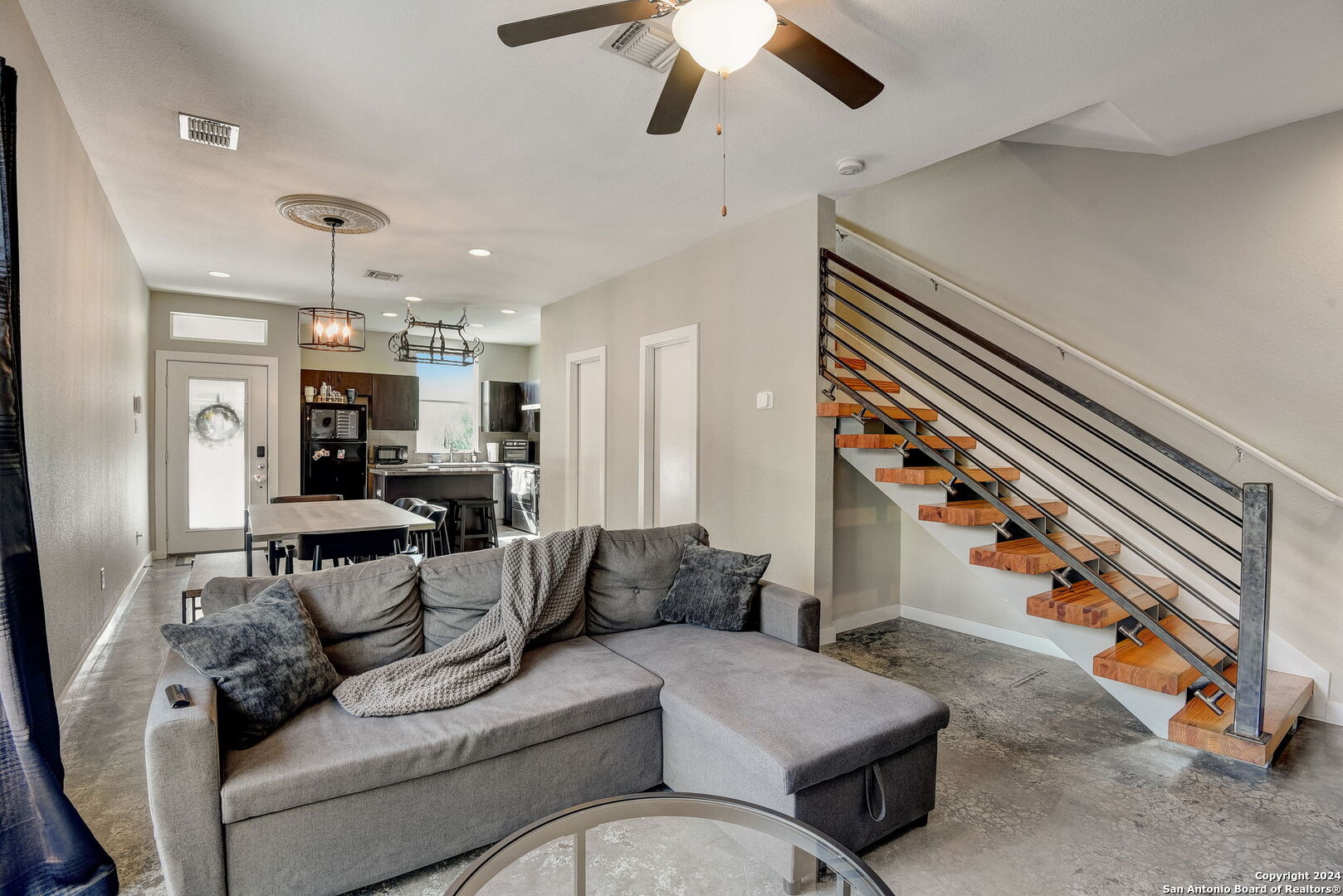142 E Myrtle Street San Antonio TX 78212