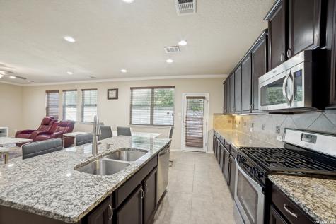 6431 Lionheart Park San Antonio TX 78240