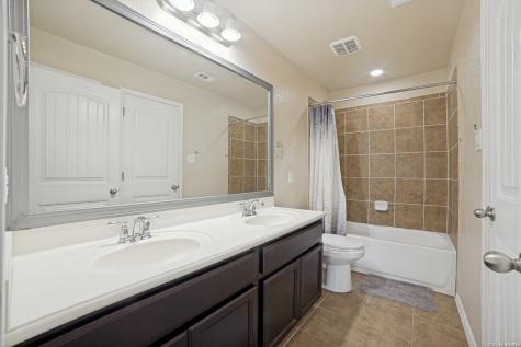 6431 Lionheart Park San Antonio TX 78240