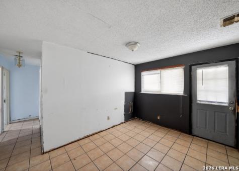 2203 Colony Drive Hondo TX 78861