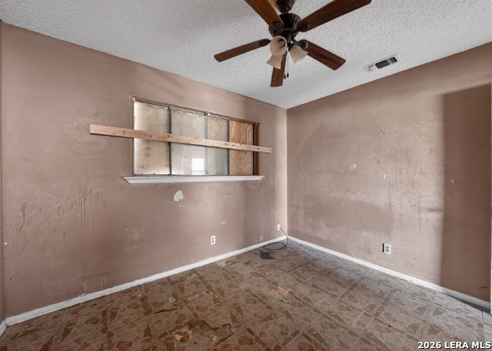 2203 Colony Drive Hondo TX 78861