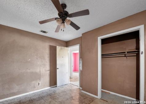 2203 Colony Drive Hondo TX 78861