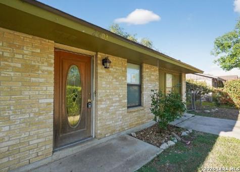 2203 Colony Drive Hondo TX 78861