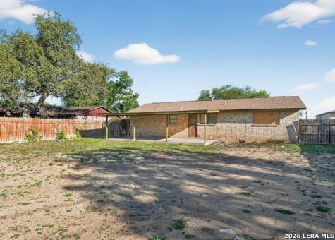 2203 Colony Drive Hondo TX 78861