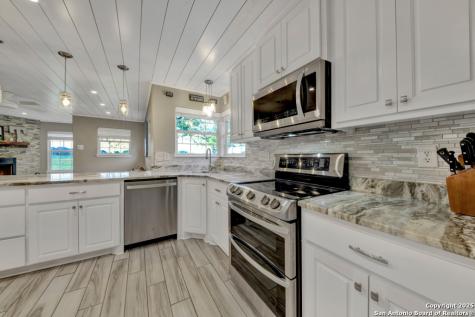 15592 Miller St Hedwig TX 78152
