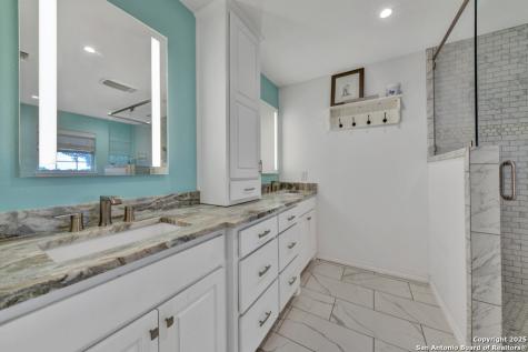 15592 Miller St Hedwig TX 78152