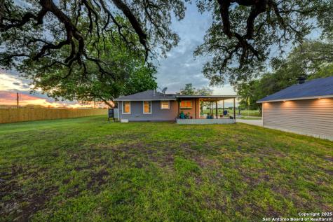 15592 Miller St Hedwig TX 78152