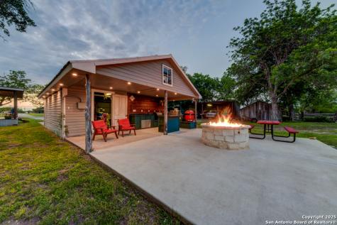 15592 Miller St Hedwig TX 78152