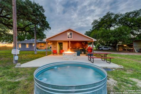 15592 Miller St Hedwig TX 78152