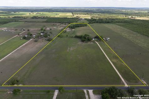 15592 Miller St Hedwig TX 78152