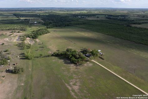 15592 Miller St Hedwig TX 78152