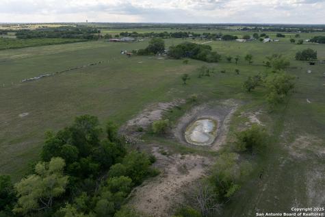 15592 Miller St Hedwig TX 78152