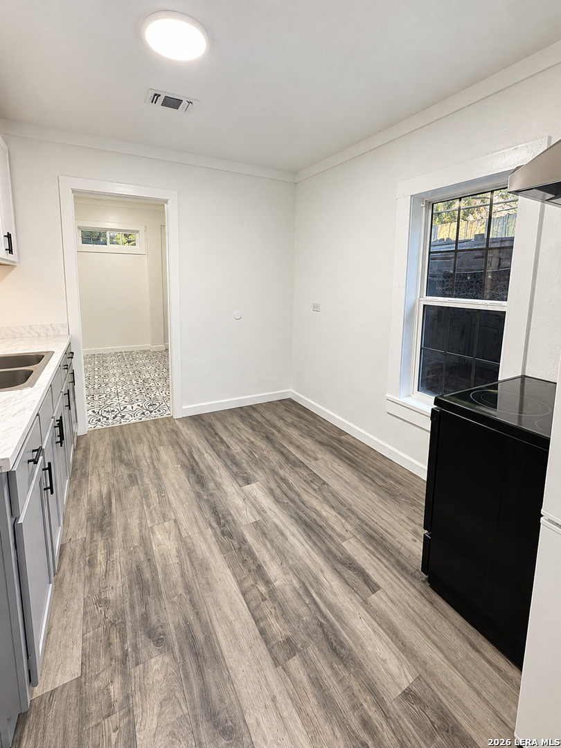 529 N San Bernardo Avenue San Antonio TX 78228