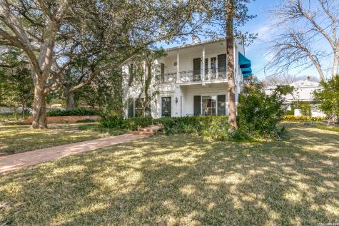 131 Mary D Alamo Heights TX 78209