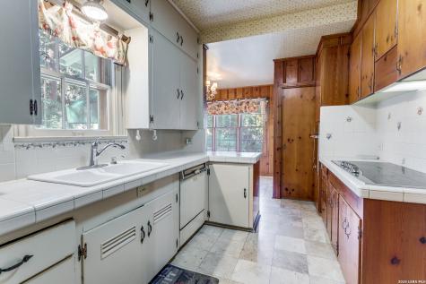 131 Mary D Alamo Heights TX 78209