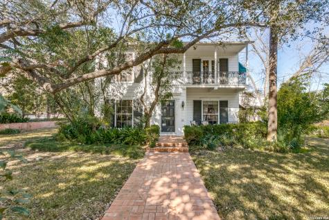 131 Mary D Alamo Heights TX 78209