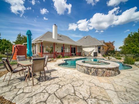 110 Hoskins Trail Boerne TX 78006