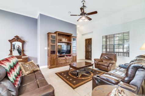 110 Hoskins Trail Boerne TX 78006