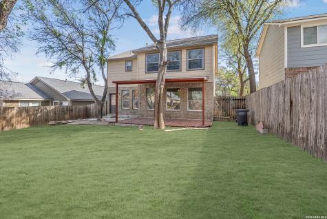 8635 Sunny Oaks San Antonio TX 78250