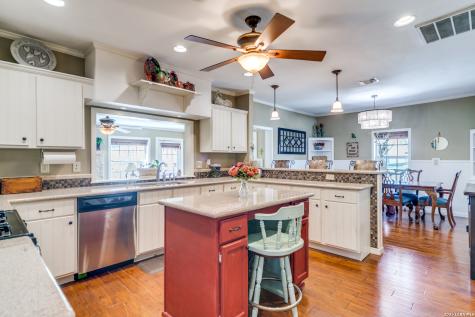 313 Roosevelt Boerne TX 78006