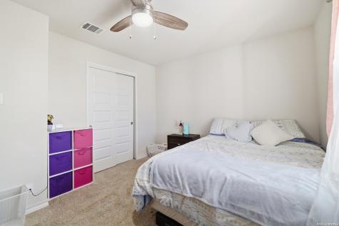 521 Amber Creek Cibolo TX 78108