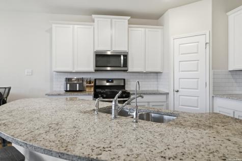 521 Amber Creek Cibolo TX 78108