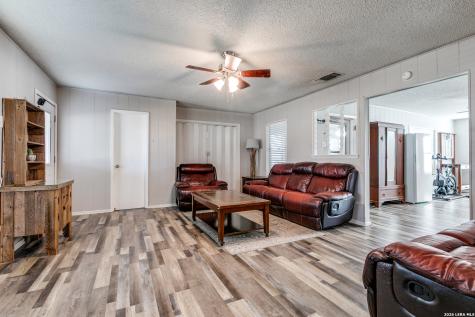 501 Green Street Poth TX 78147