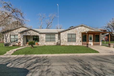 501 Green Street Poth TX 78147
