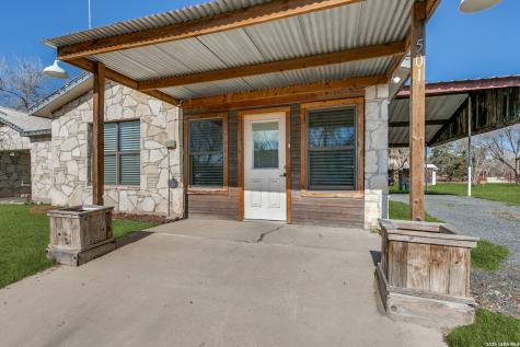 501 Green Street Poth TX 78147