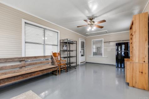 501 Green Street Poth TX 78147