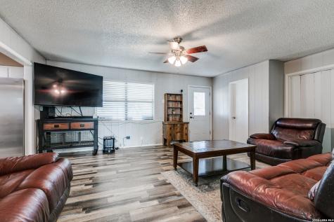 501 Green Street Poth TX 78147