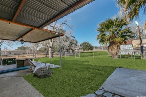 501 Green Street Poth TX 78147