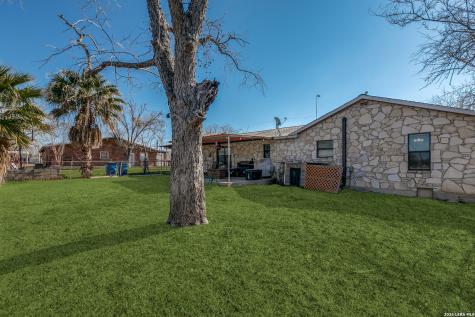 501 Green Street Poth TX 78147
