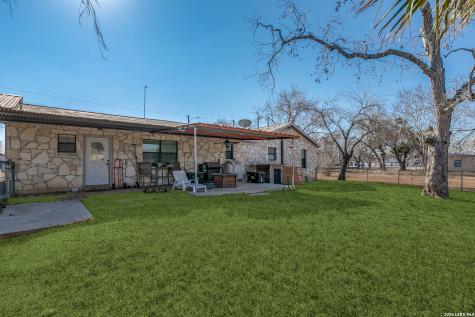501 Green Street Poth TX 78147