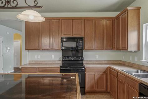 2102 Red Rock Crossing San Antonio TX 78245