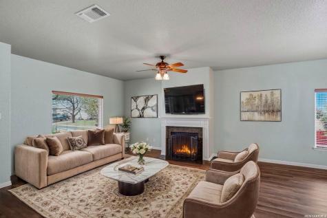 2102 Red Rock Crossing San Antonio TX 78245