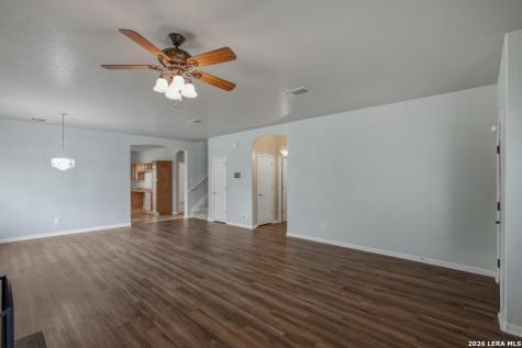2102 Red Rock Crossing San Antonio TX 78245