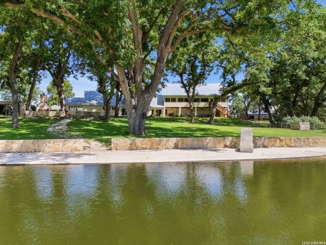 626 Camino Del Rancho Concan TX 78838