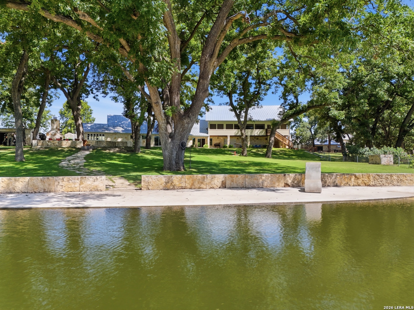 626 Camino Del Rancho Concan TX 78838