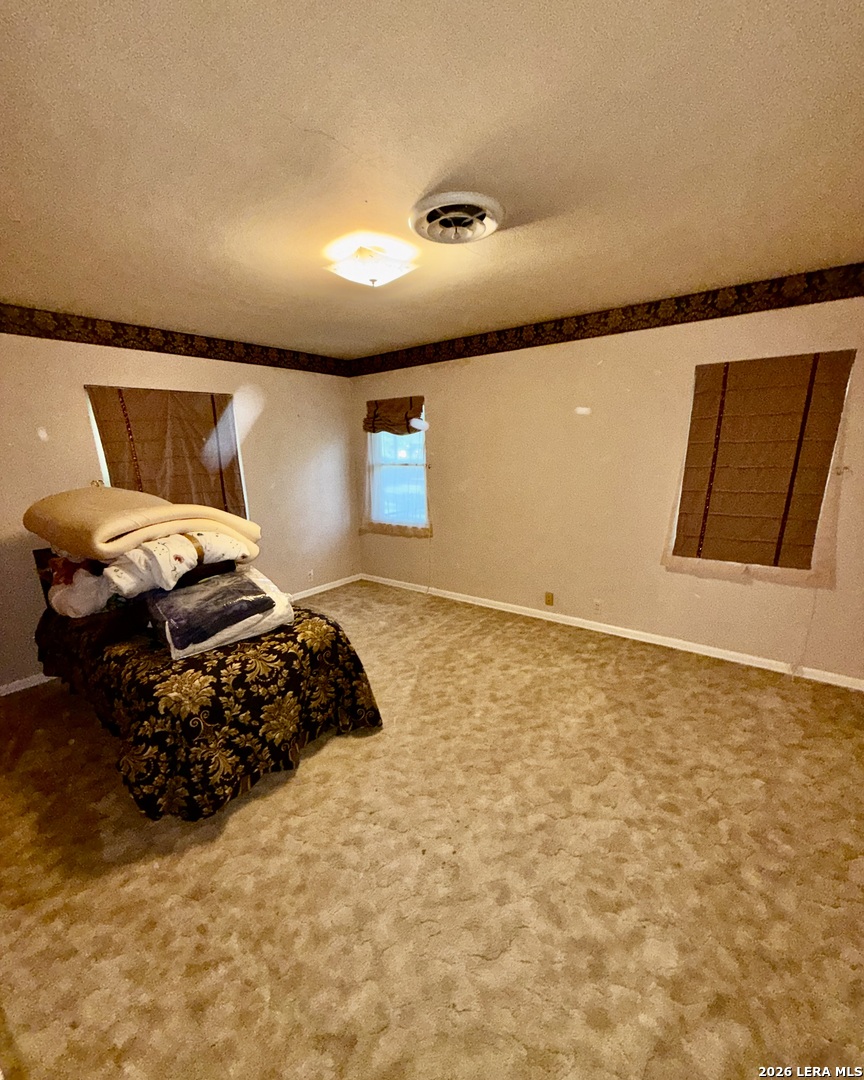 905 Black Street Uvalde TX 78801