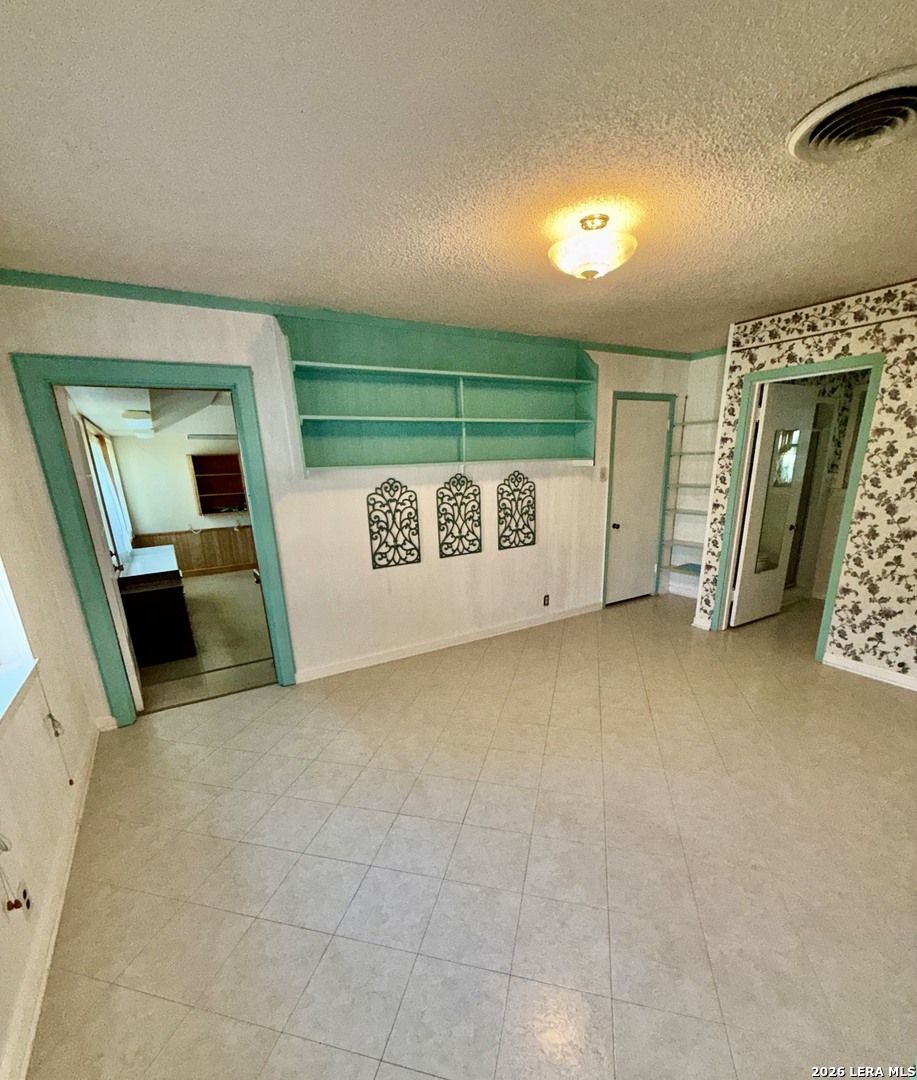 905 Black Street Uvalde TX 78801
