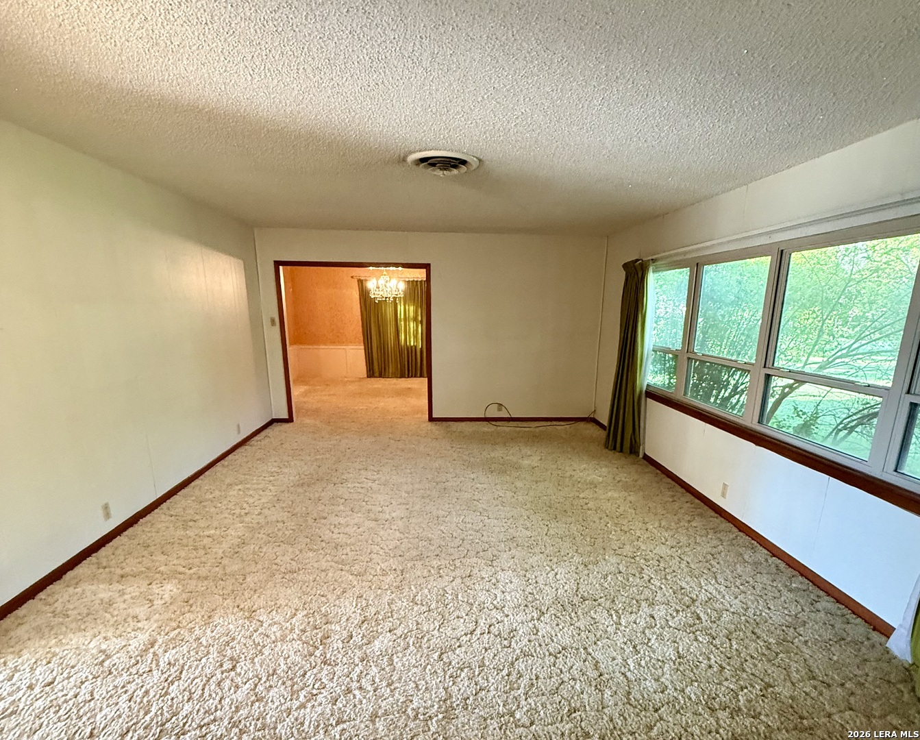 905 Black Street Uvalde TX 78801